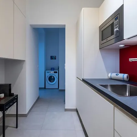 Vrchol Holesovic V Praze 7 Apartament *