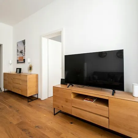 Vrchol Holesovic V Praze 7 Apartament
