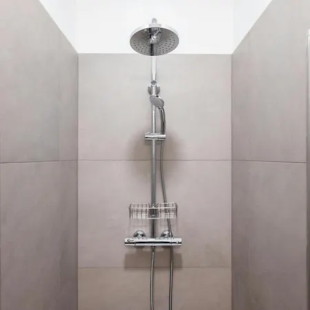 Apartment Vrchol Holesovic V Praze 7